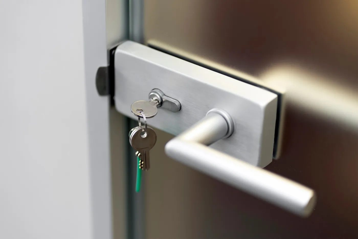Pose d'un canon haute sécurité sur une porte d'appartement meudonnaise